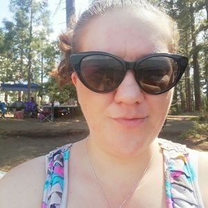 Meet your Posher, Stacey